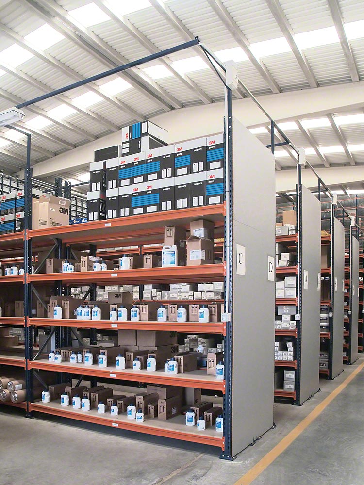 Retail warehouse storage facility