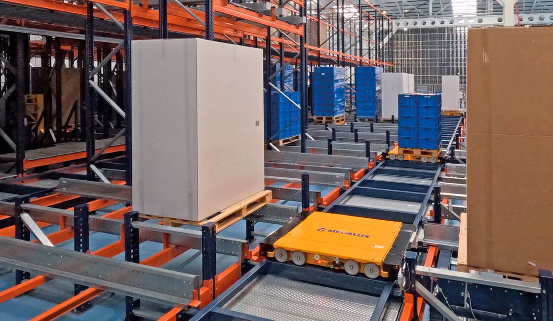 4-Way Shuttle Systems product in warehouse setting